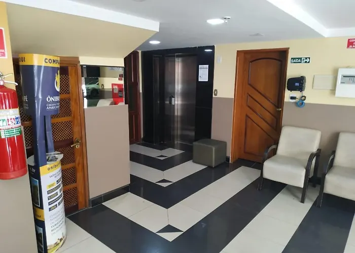 Hollywood PalaceHotel Em